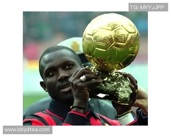 足球巨星霸气瞬间定格 震撼球场的荣耀与风采尽收眼底 足球巨星霸气瞬间定格 震撼球场的荣耀与风采尽收眼底